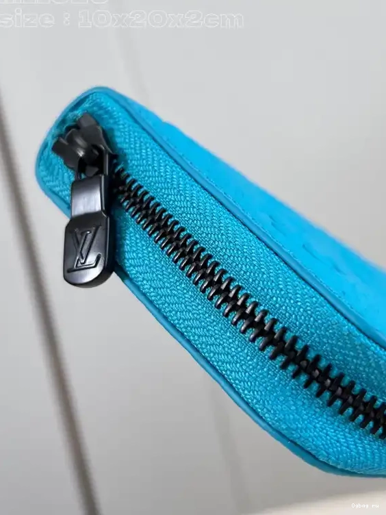 VUITTON cm ZIPPY WALLET-10*20*2 LOUIS 0610